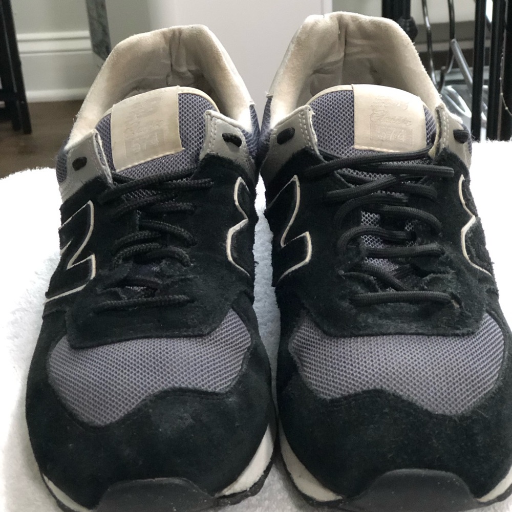 New Balance 574 Men's Black and Gray Sneakers